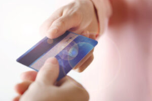 cómo obtener una tarjeta de crédito por primera vez