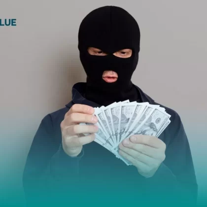 Hombre encapuchado representando lo que es el esquema piramidal de ponzi