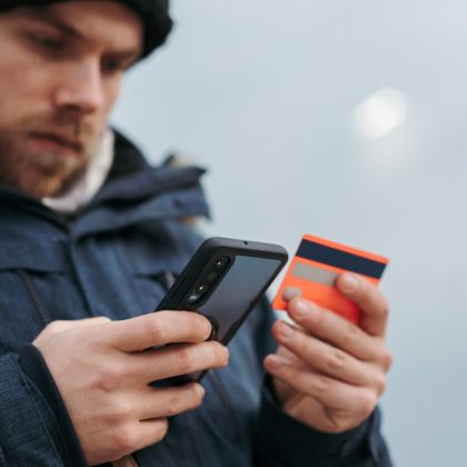 se puede bloquear una tarjeta de credito