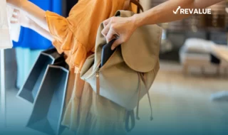 Persona a punto de ser robado y que no cuenta con seguro contra robo de celular.