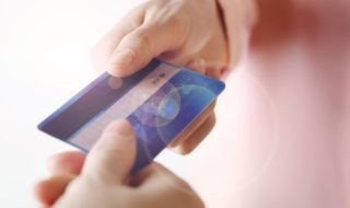 cómo obtener una tarjeta de crédito por primera vez