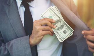 Aplicaciones montadeudas: fraudes por préstamo de dinero y cómo evitarlos